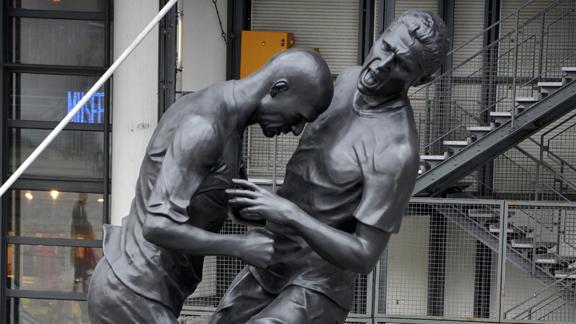 Zidane_statue